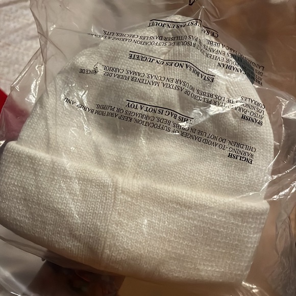 Beanie - Picture 2 of 3